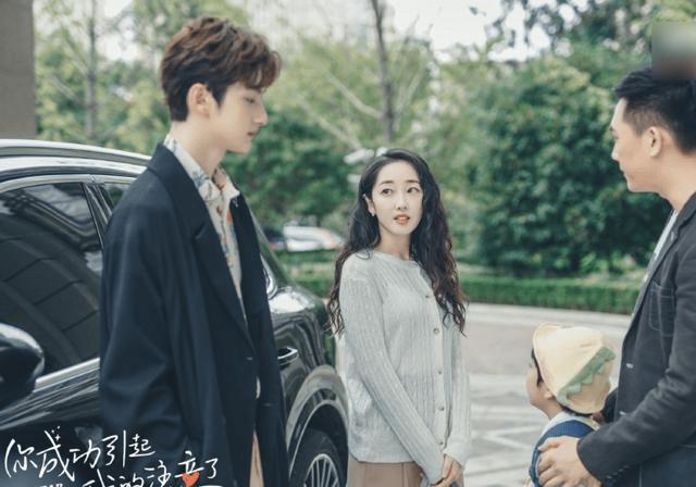 水培圣女果迎来丰收